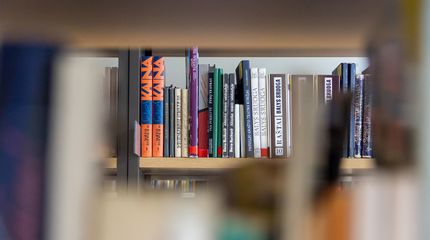 Bibliotekoje laukiami ir nemėgstantys skaityti knygų 