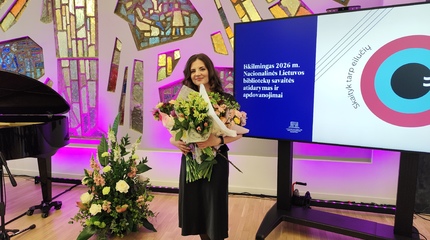 Geriausia Lietuvos metų bibliotekininkė – kolegė Žydrūnė Tichanavičienė