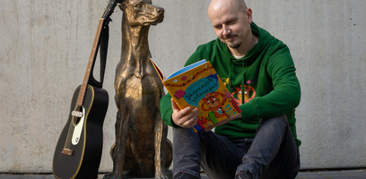 „Metai su knyga“ pristato vaikų skaitymo ambasadorių Virgį Šidlauską: „Energijos semiuosi iš...